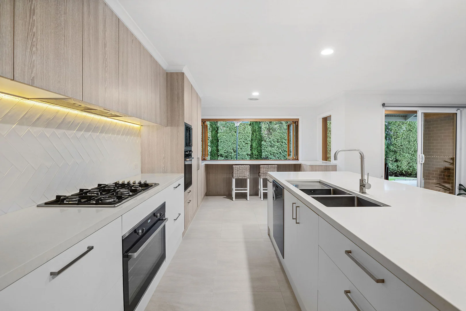 Additional image 5 of 32 Kathleen Crescent, Mornington VIC 3931