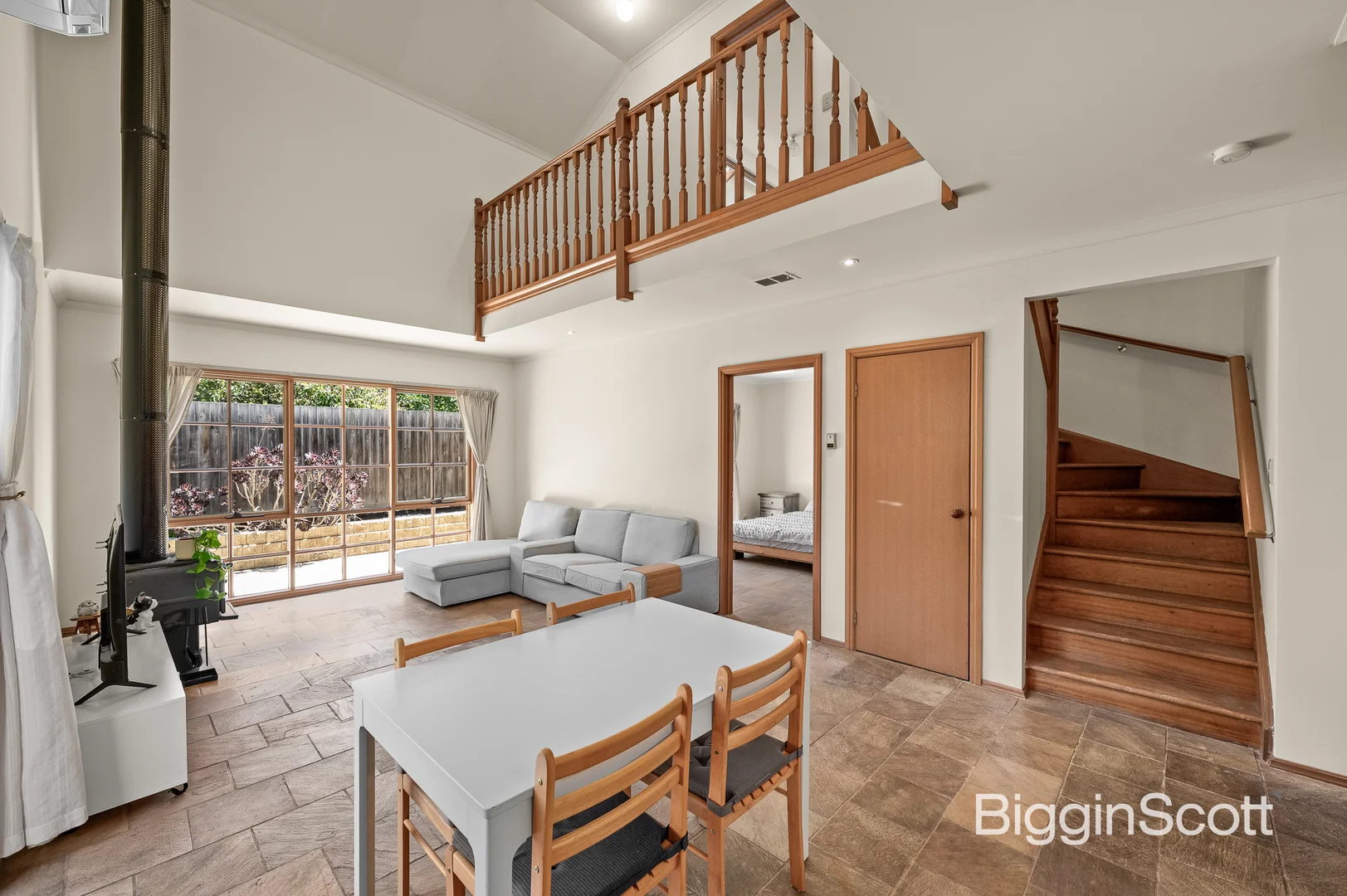 Additional image 6 of 5/9 Long Valley Way, Doncaster East VIC 3109