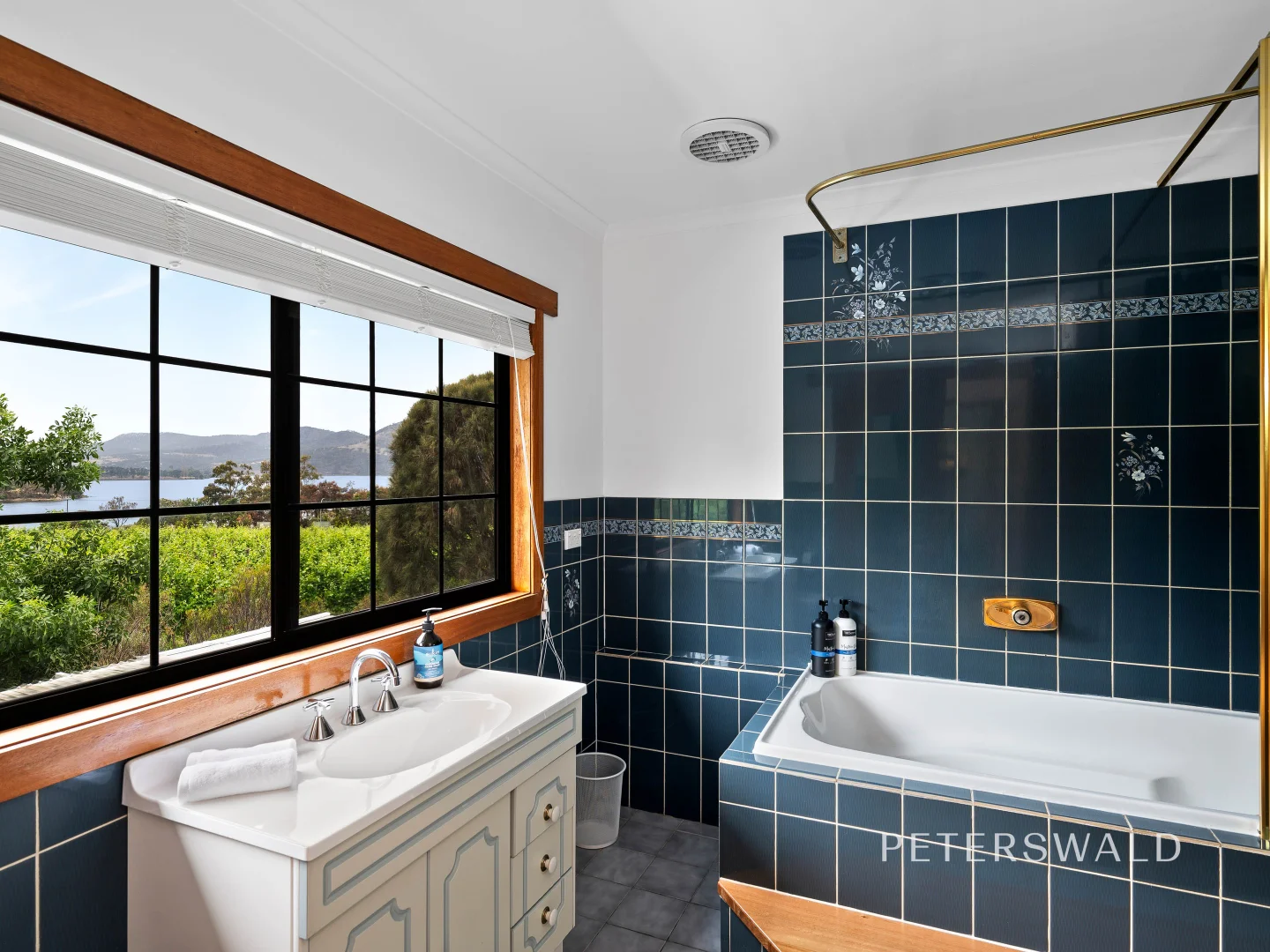 Additional image 26 of 7 Beaujolais Court, Berriedale TAS 7011