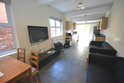 College Road, University, Reading, Berkshire RG6