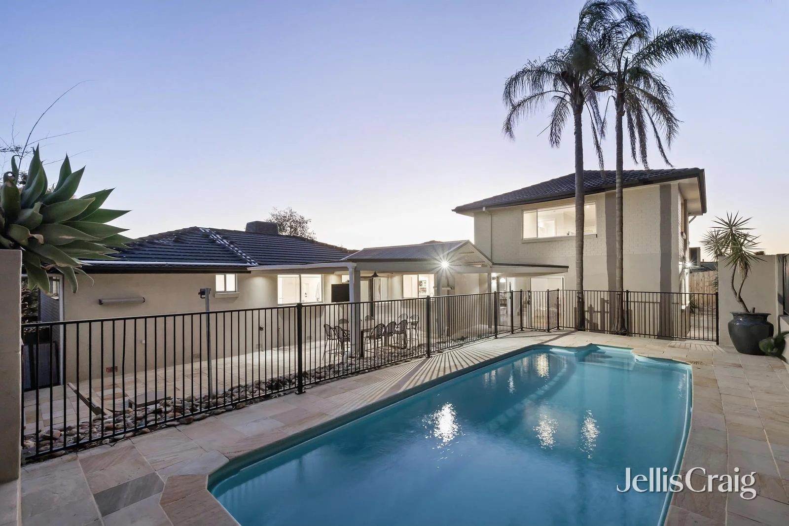 27 Swinburne Avenue, Mooroolbark VIC 3138