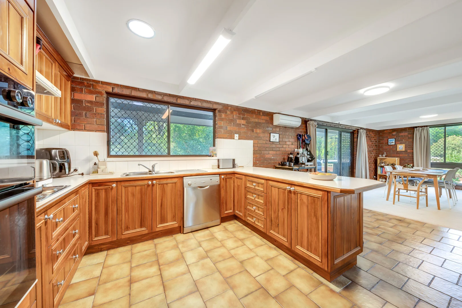 Additional image 7 of 33 Seamer Street, Porepunkah VIC 3740