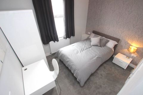 Stanley Street, Reading RG1, Room to rent