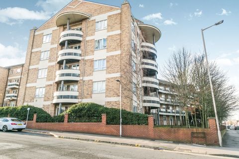 Branagh Court, Reading RG30
