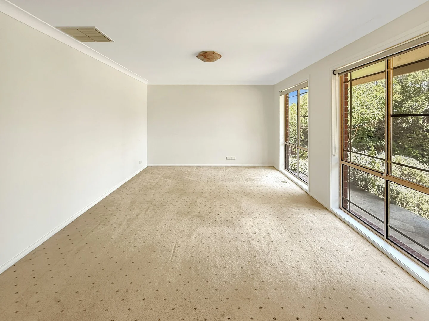 Additional image 4 of 10 Samuel Court, Young NSW 2594