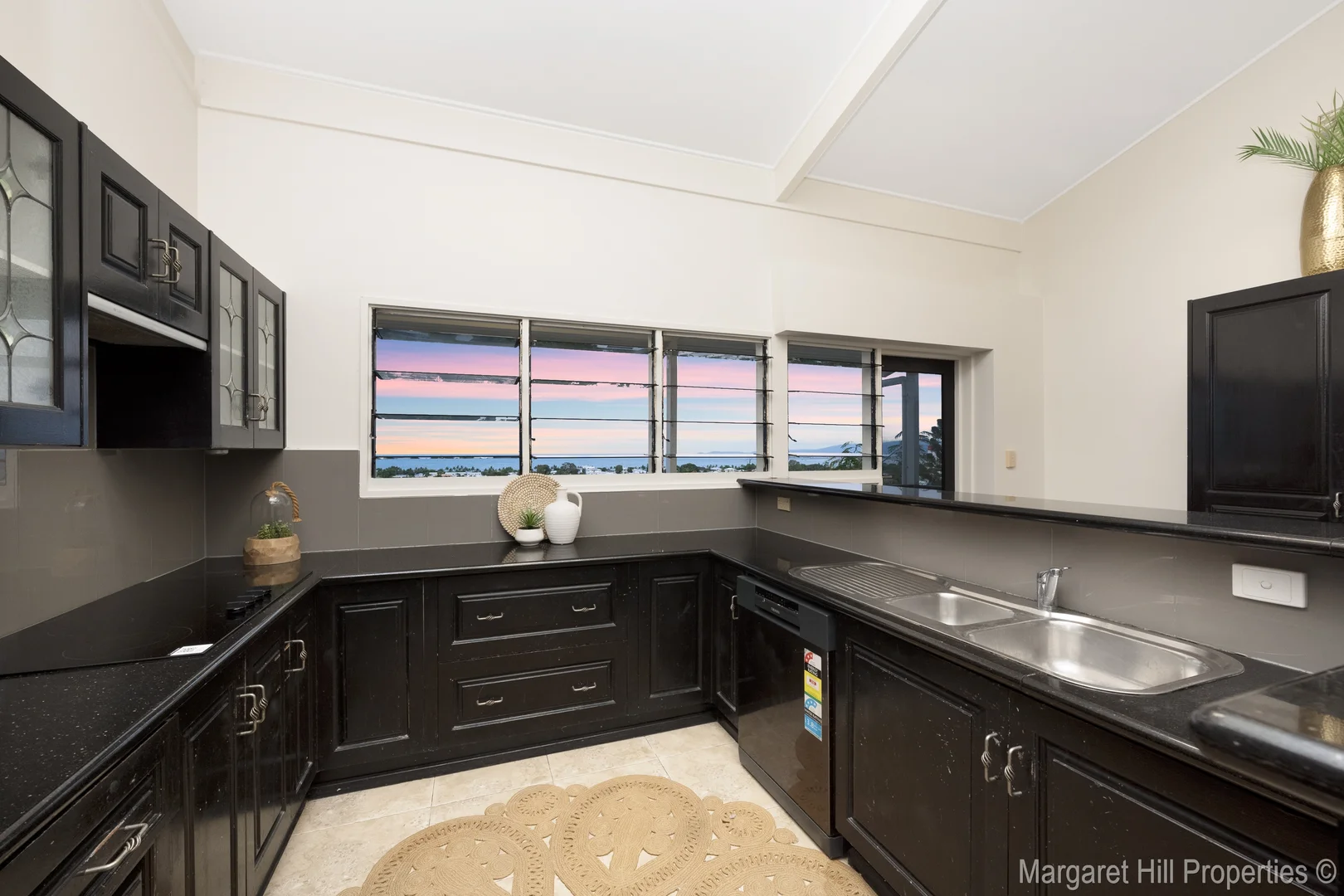 Additional image 9 of 14 Orana Court, Castle Hill QLD 4810