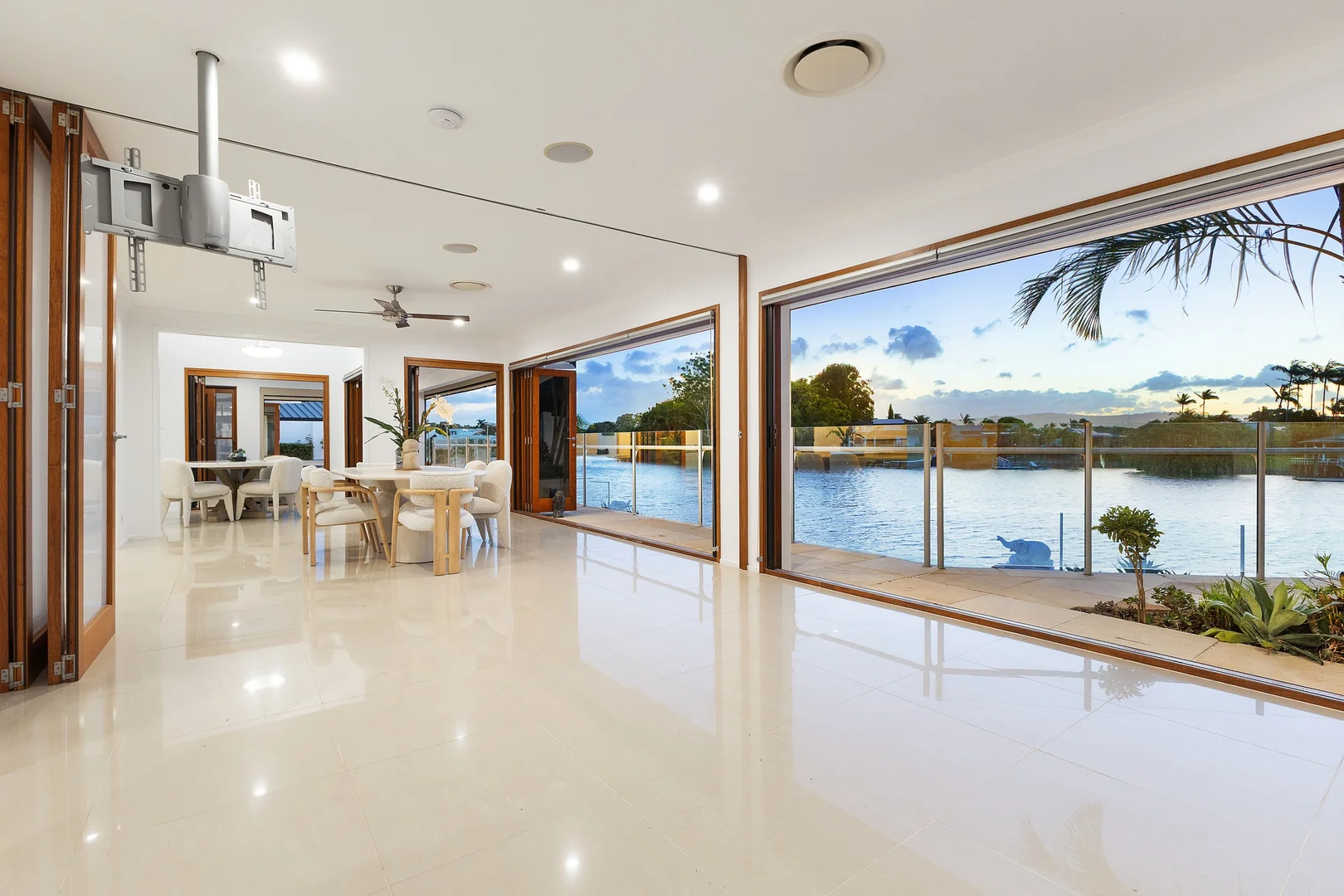 Additional image 8 of 14 Kerry Court, Sorrento QLD 4217