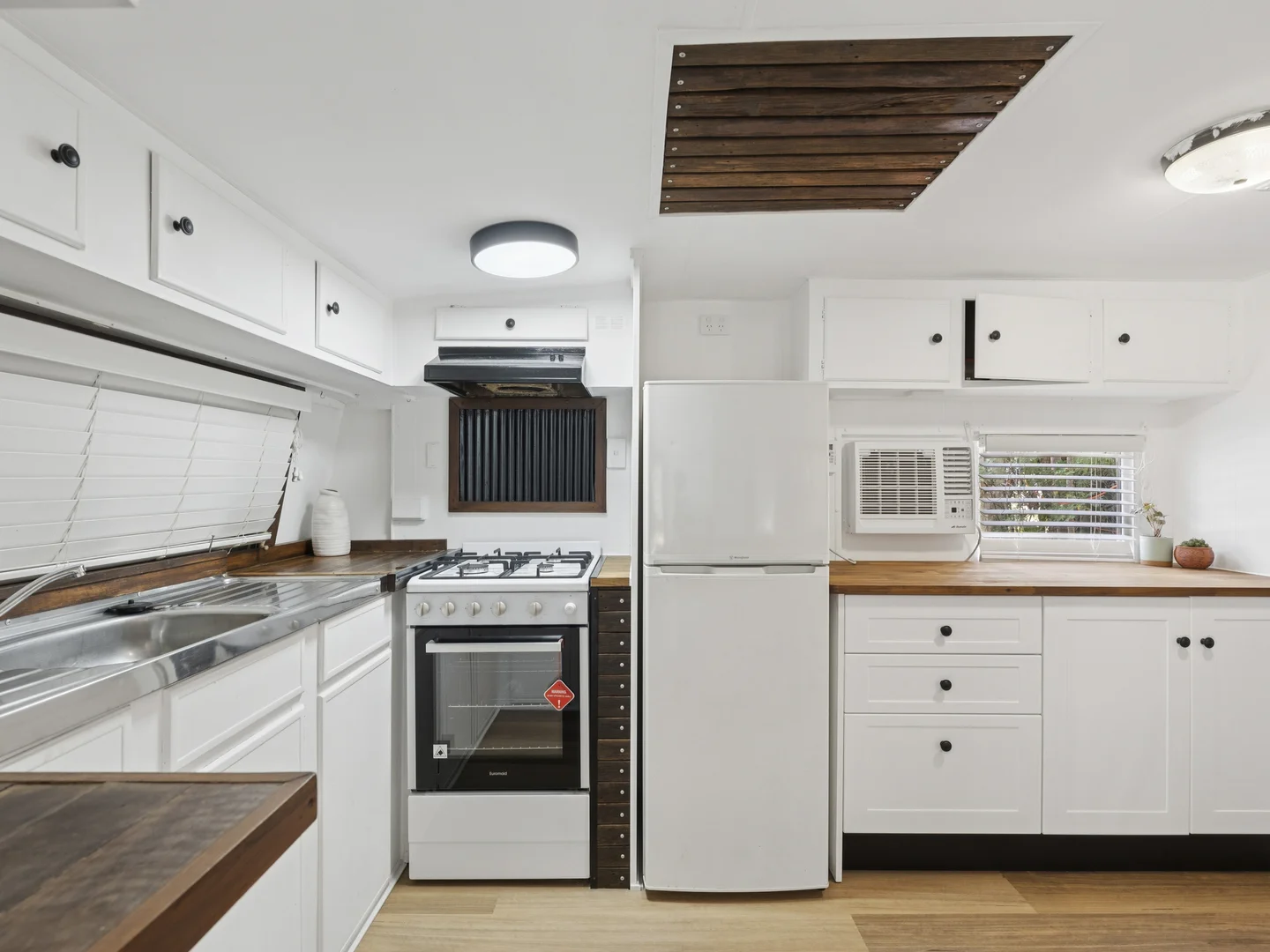 Additional image 9 of 1/48 Split Solitary Road, Sapphire Beach NSW 2450