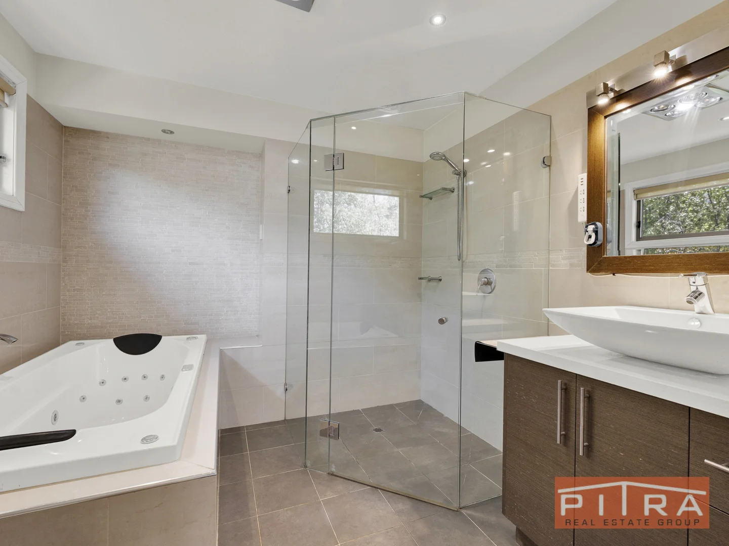 Additional image 4 of 122 Mountain View Road, Briar Hill VIC 3088