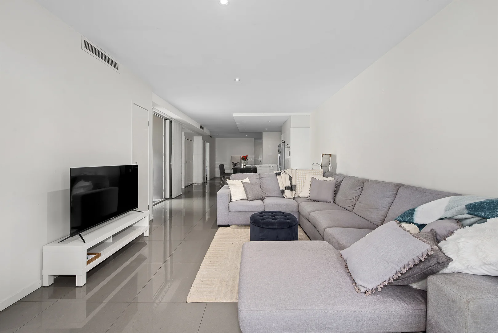 Additional image 4 of 4/15-17 Kennington Road, Camp Hill QLD 4152