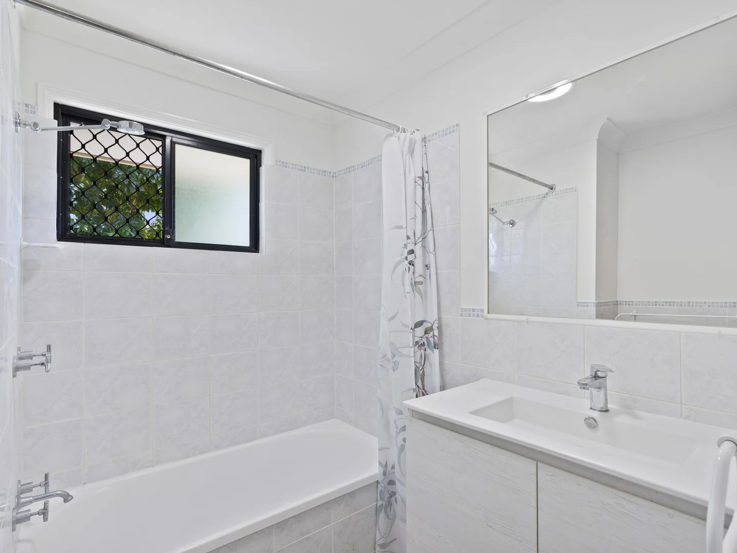 Additional image 11 of 4/1180 Creek Road, Carina Heights QLD 4152