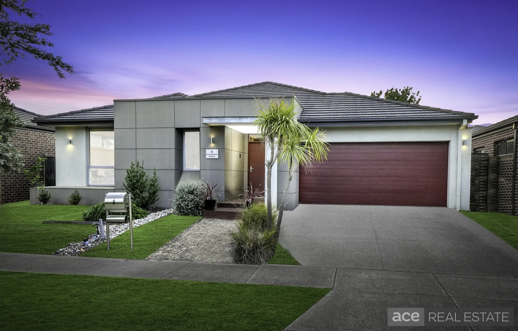 8 Hilderbrand Avenue, Williams Landing VIC 3027
