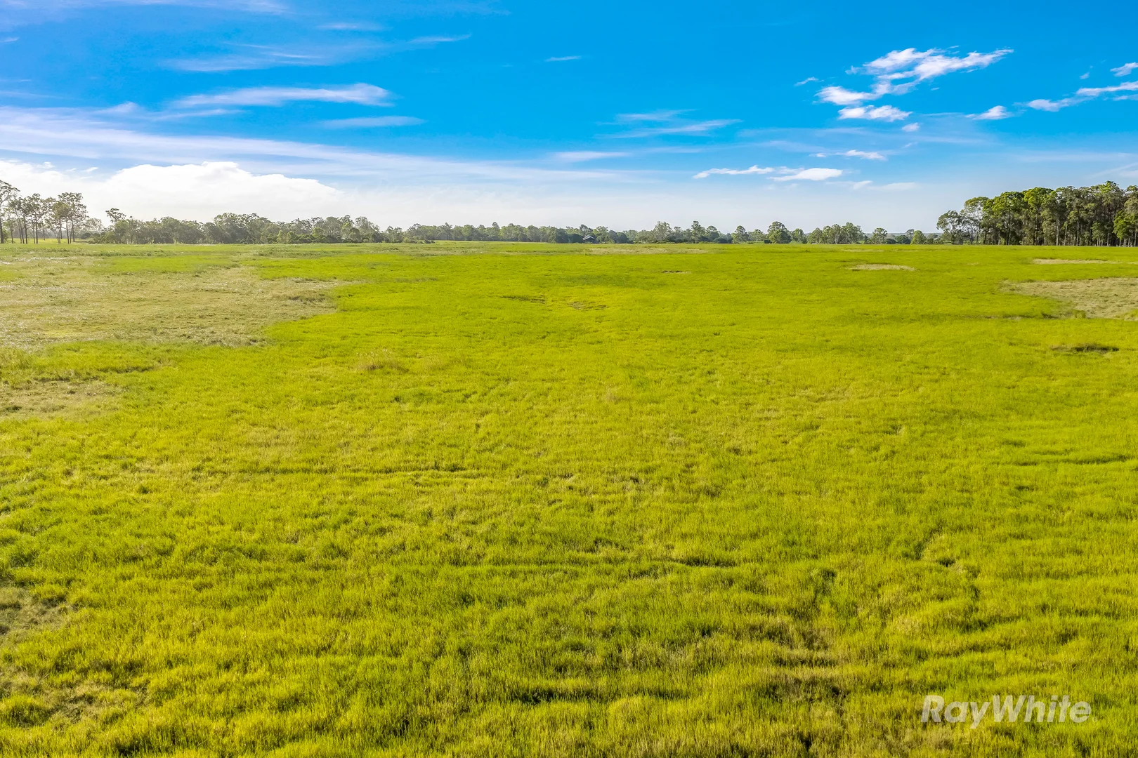 Additional image 35 of 9 Eden Street East, Walkers Point QLD 4650