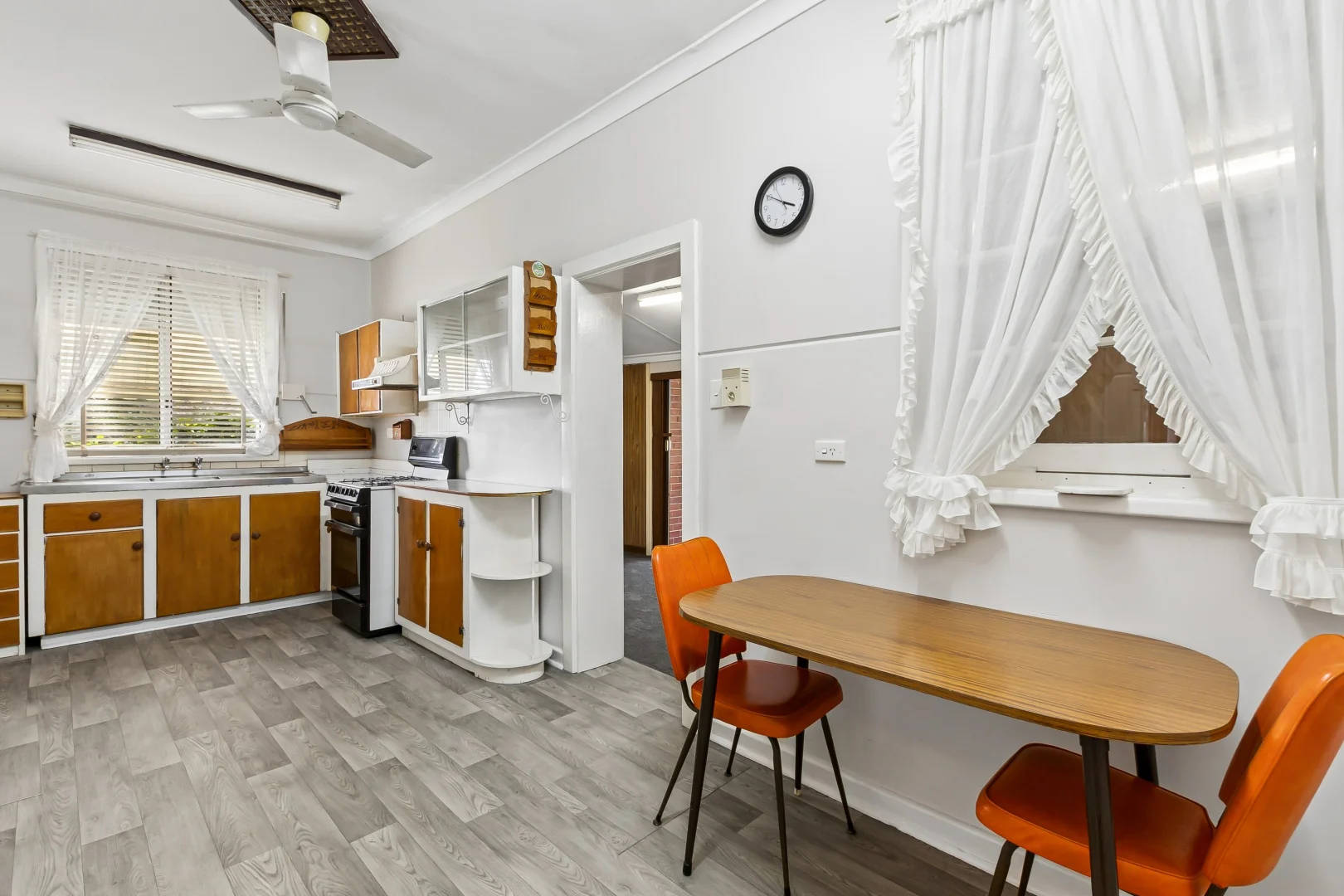 Additional image 3 of 130 Hill View Terrace, St James WA 6102