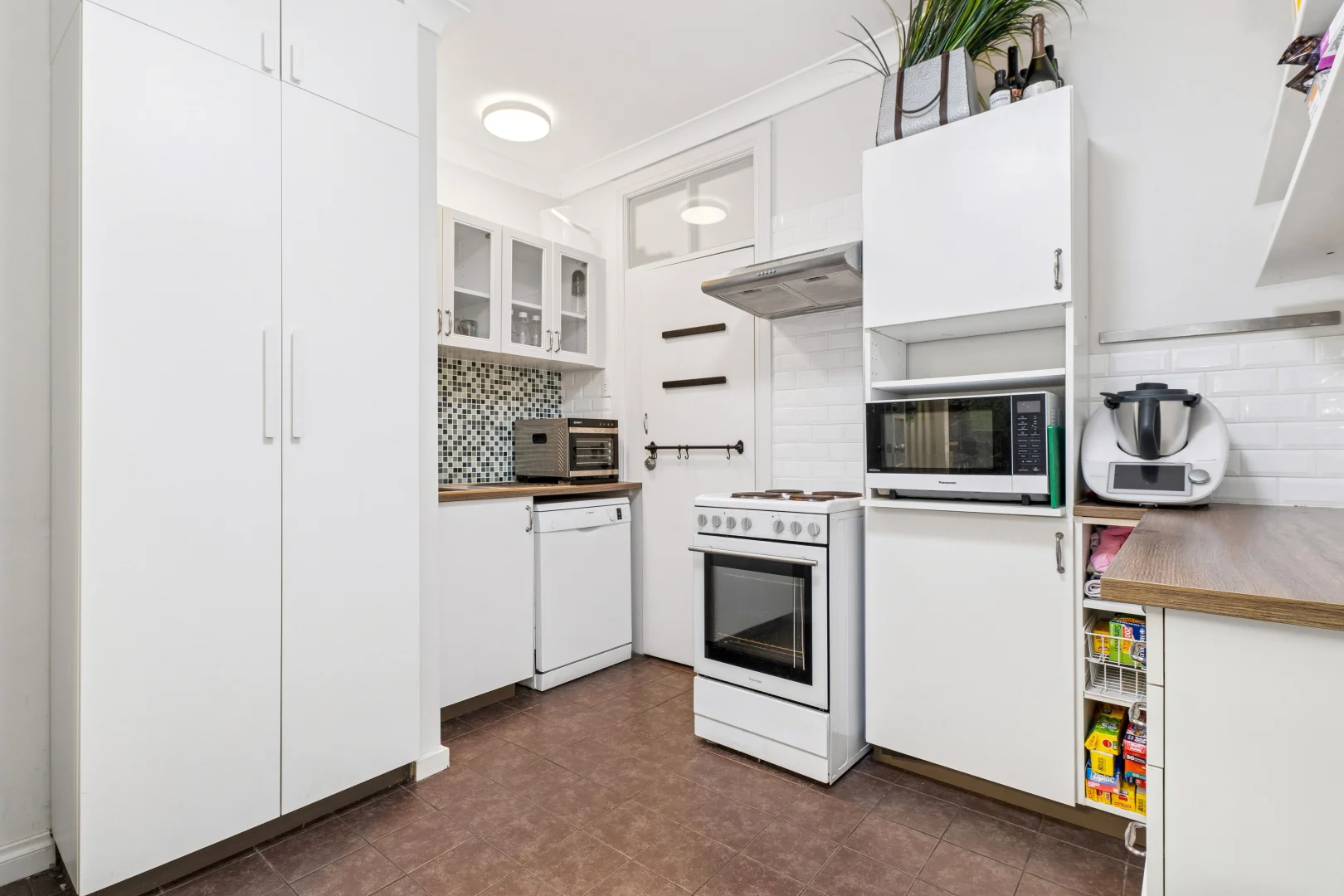 Additional image 13 of 16 Jetty Road, Largs Bay SA 5016