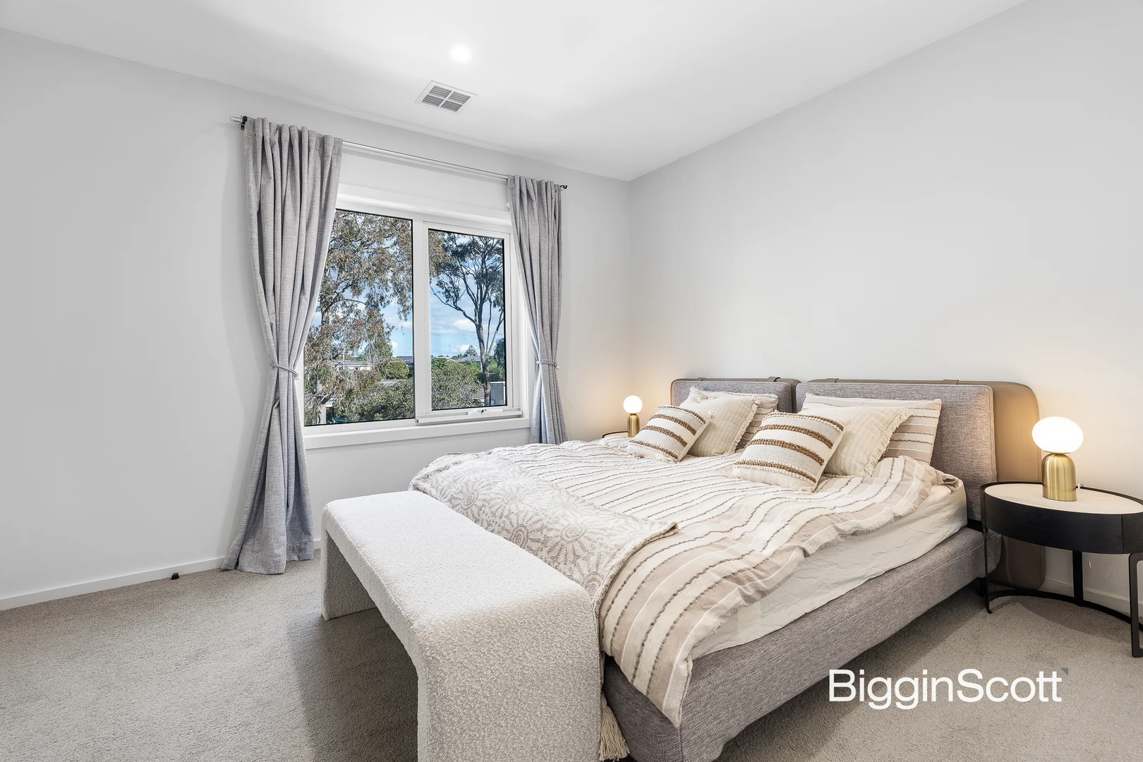 Additional image 8 of 2/15 Packham Crescent, Glen Waverley VIC 3150