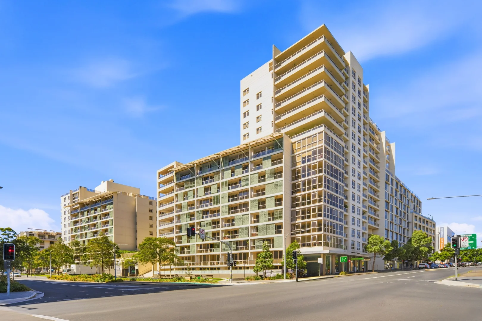 Additional image 25 of 337/8 Lachlan St, Waterloo NSW 2017