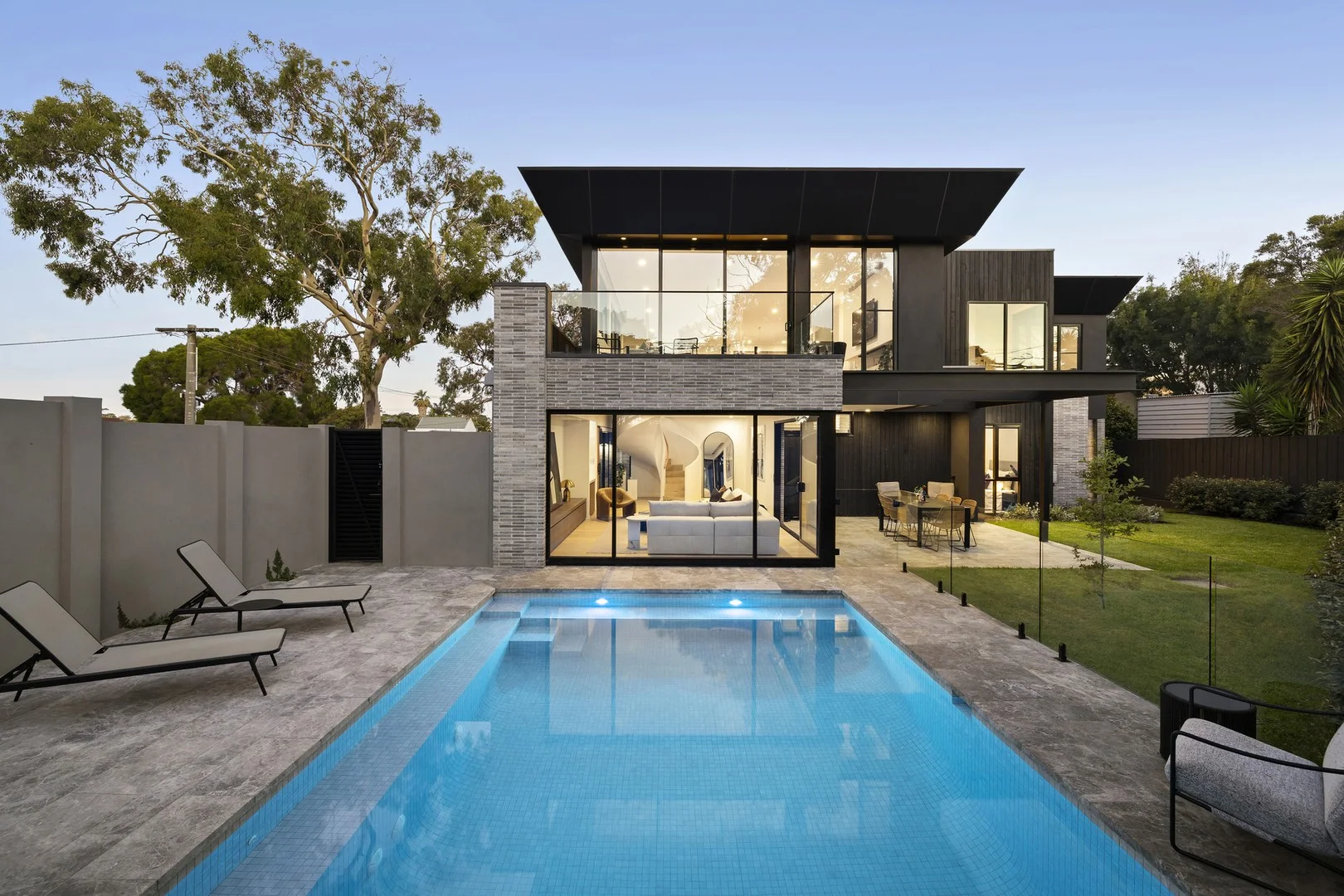 2 Gleneagles Avenue, Mornington VIC 3931