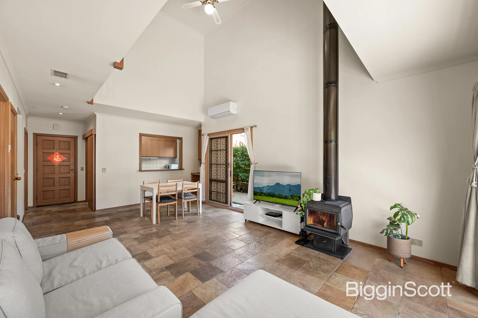 Additional image 3 of 5/9 Long Valley Way, Doncaster East VIC 3109