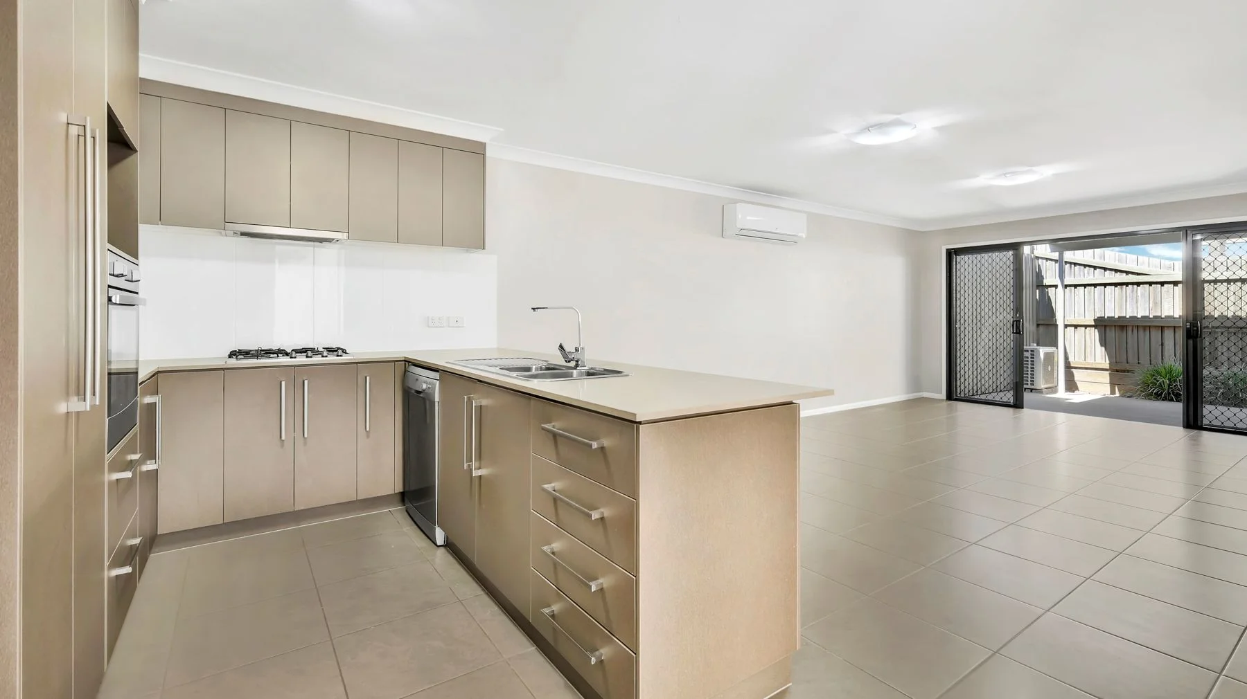 Additional image 5 of 2/7 Cardamon Crescent, Glenvale QLD 4350