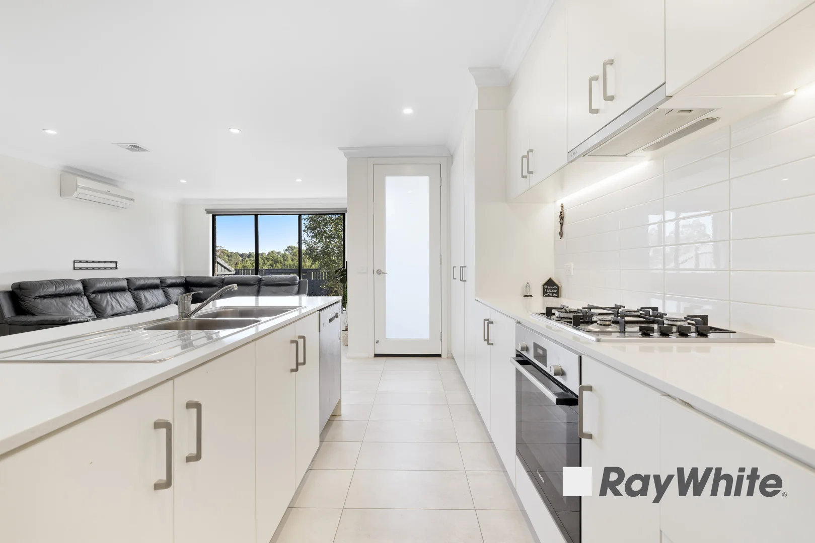 Additional image 3 of 41 Billy Buttons Drive, Narre Warren VIC 3805