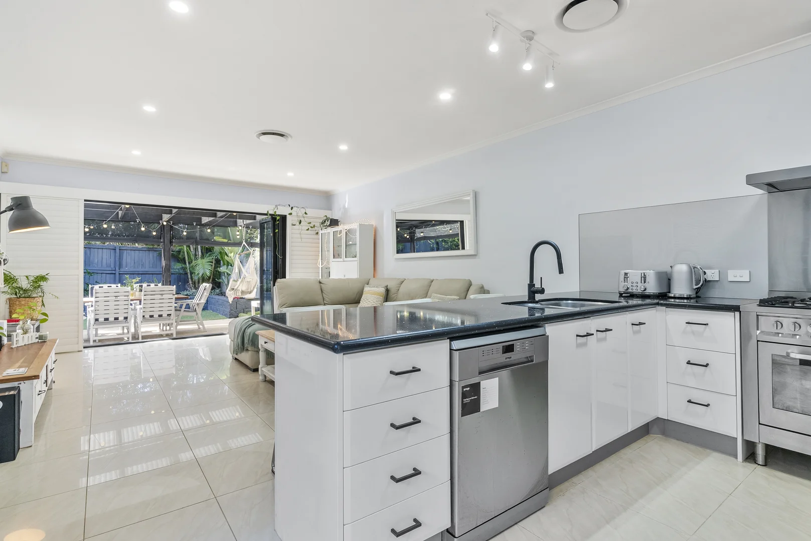 Additional image 26 of 2/3 Cedar Court, Burleigh Heads QLD 4220