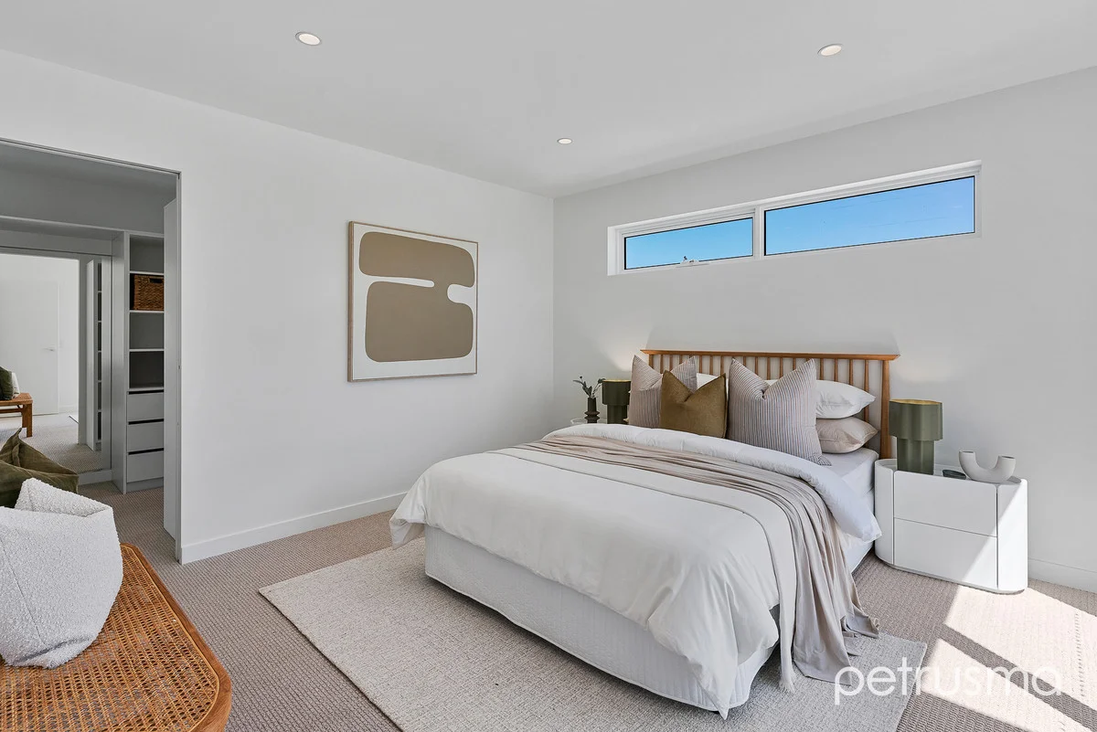 Additional image 15 of 1/107 Derwent Avenue, Lindisfarne TAS 7015