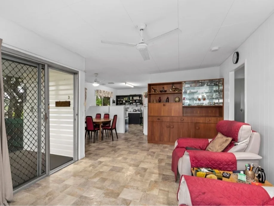 Additional image 5 of 105 Minto Crescent, Arana Hills QLD 4054