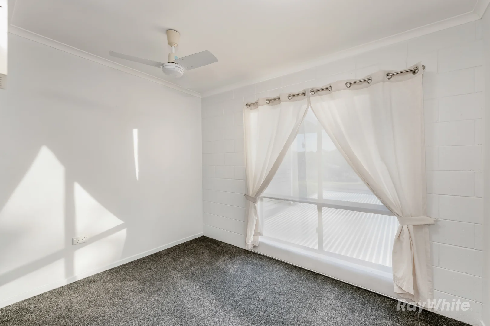 Additional image 14 of 9 Eden Street East, Walkers Point QLD 4650