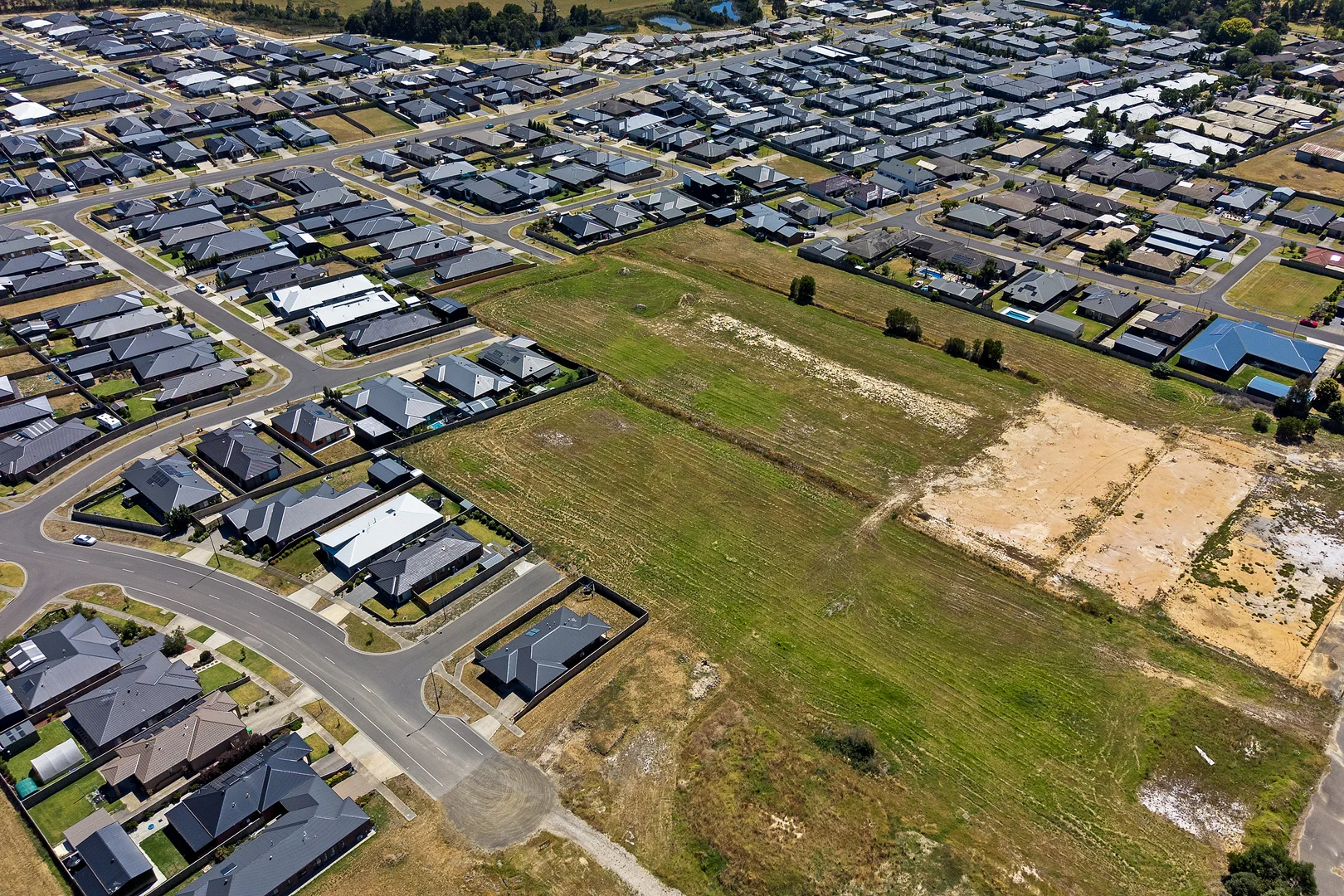 Additional image 5 of 1 - 40 Nyngan Drive, Moe VIC 3825