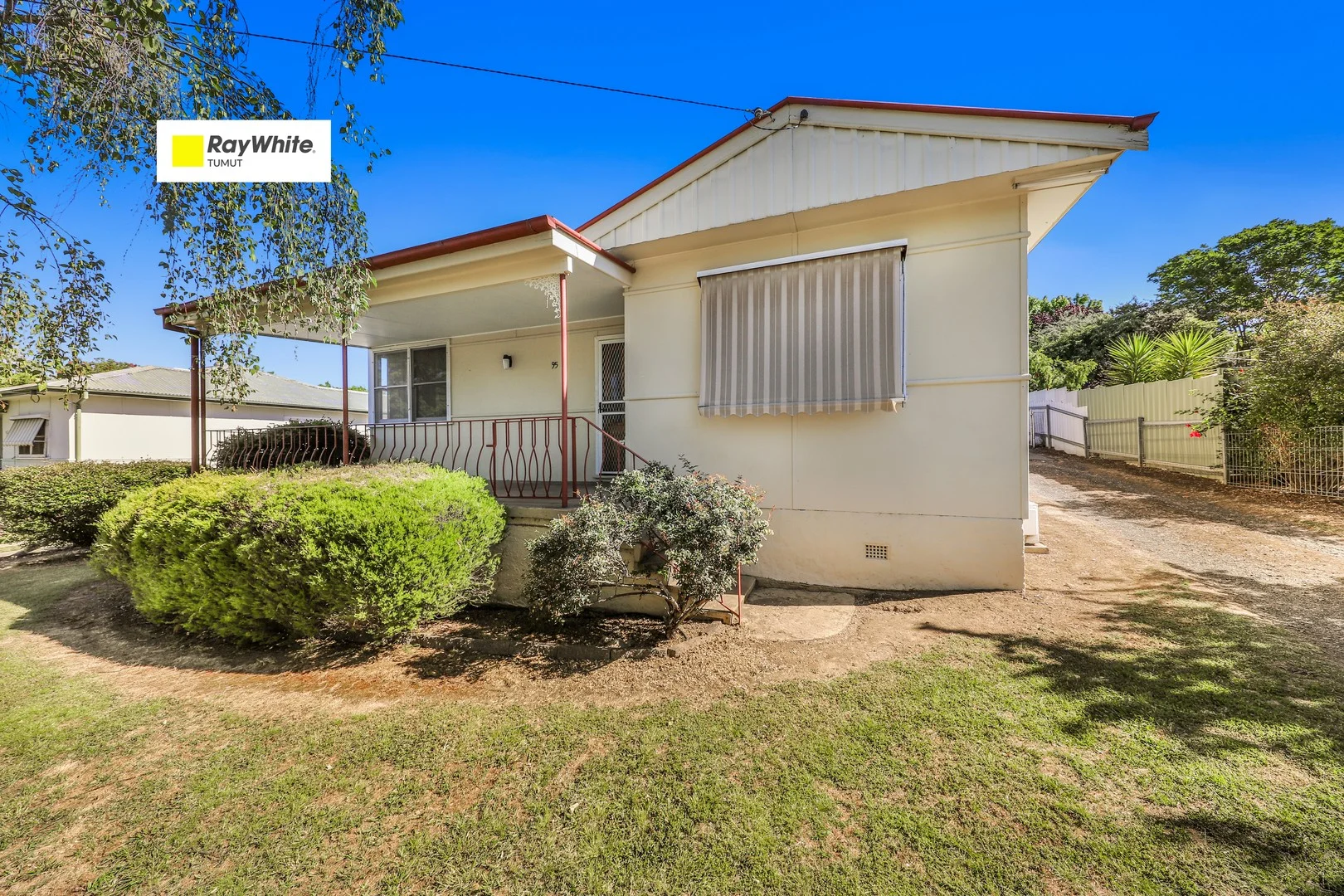 95 Lockhart Street, Adelong NSW 2729