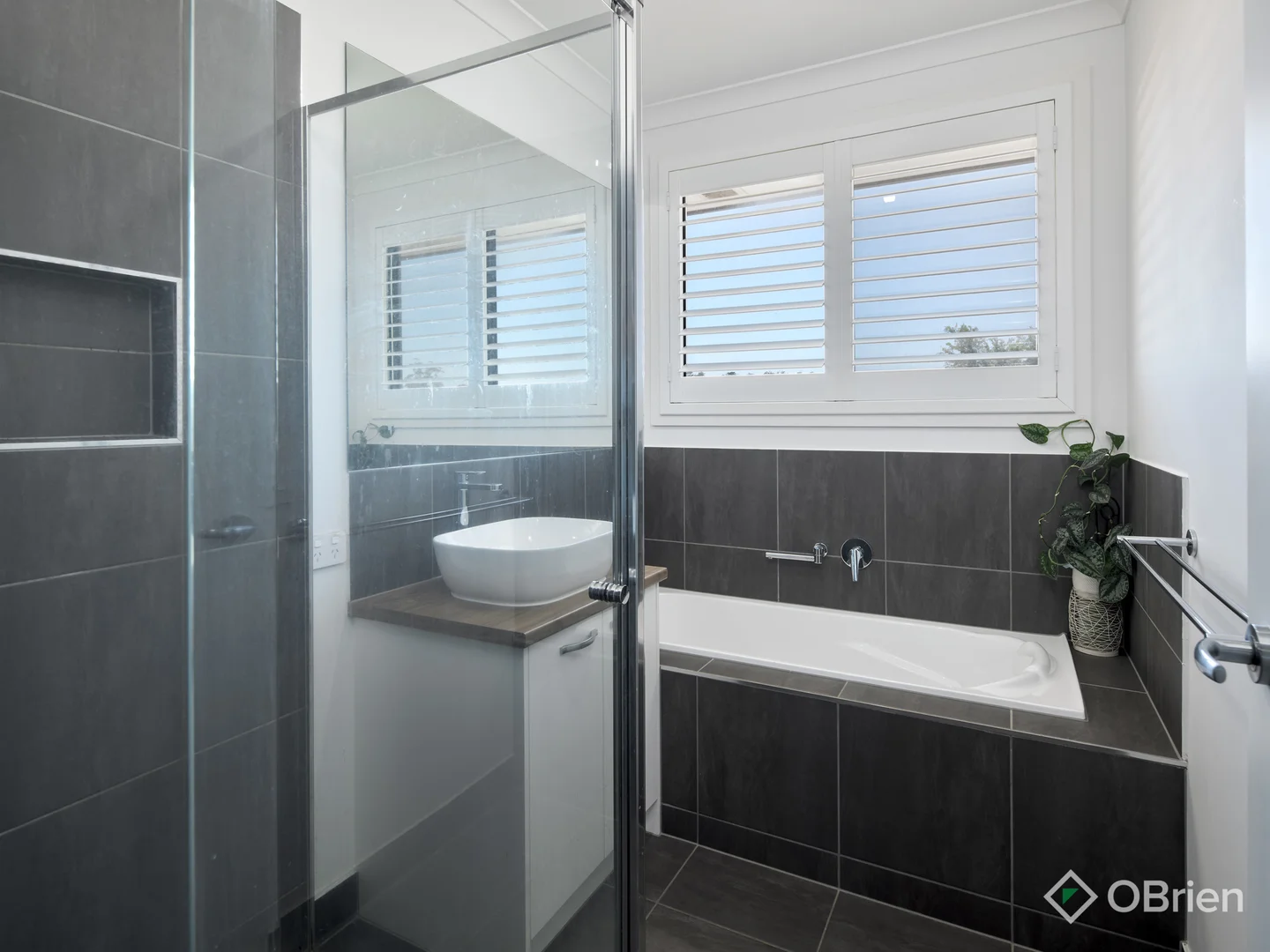 Additional image 10 of 6 Cinnamon Street, Drouin VIC 3818