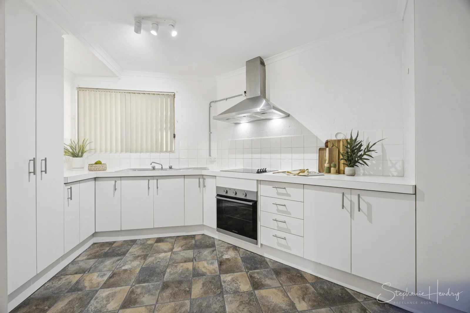 Additional image 2 of 2/26 Chaseling Street, Phillip ACT 2606