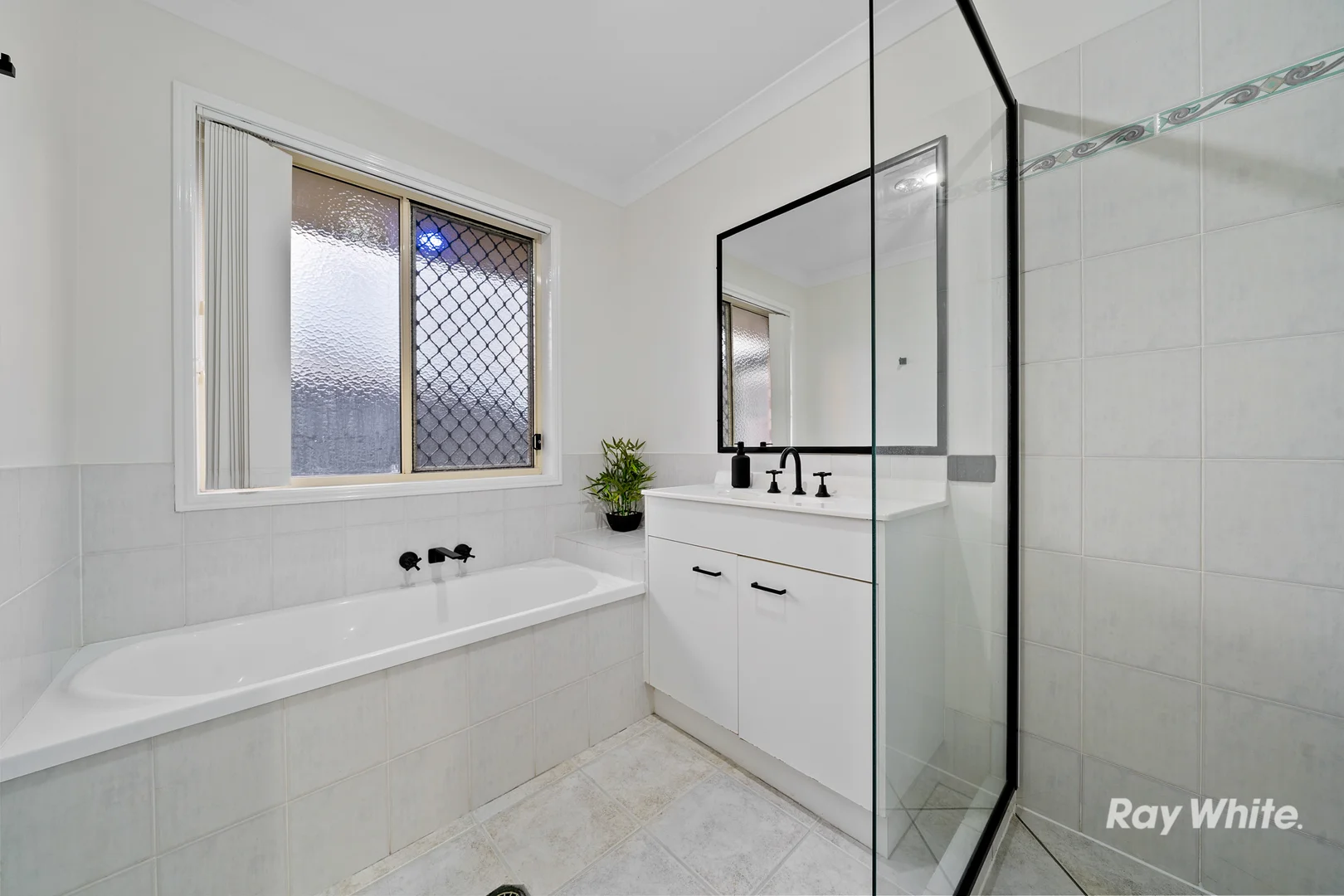 Additional image 17 of 4 Maryland Place, Parkinson QLD 4115