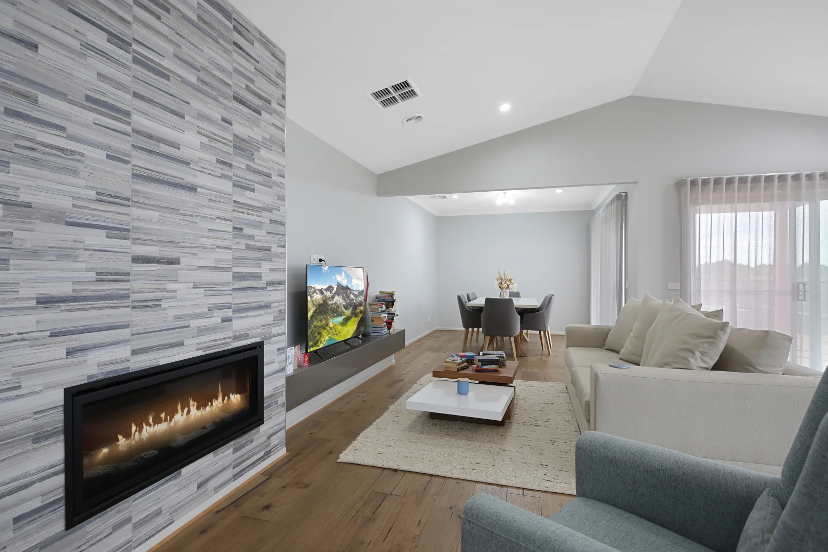 Additional image 3 of 24 Minster Avenue, Warragul VIC 3820