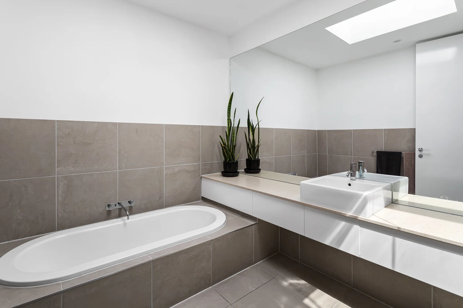 Additional image 10 of 3/94 The Strand, Newport VIC 3015