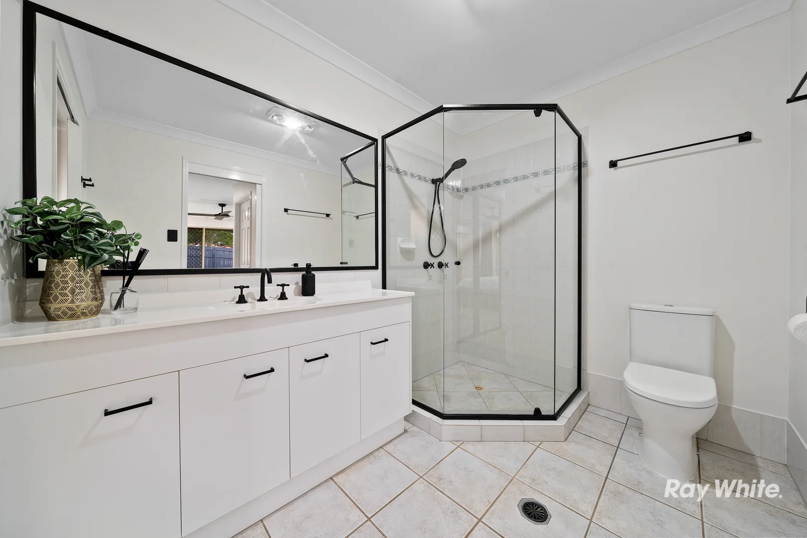 Additional image 11 of 4 Maryland Place, Parkinson QLD 4115