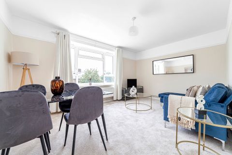 Morris Gardens, London SW18
