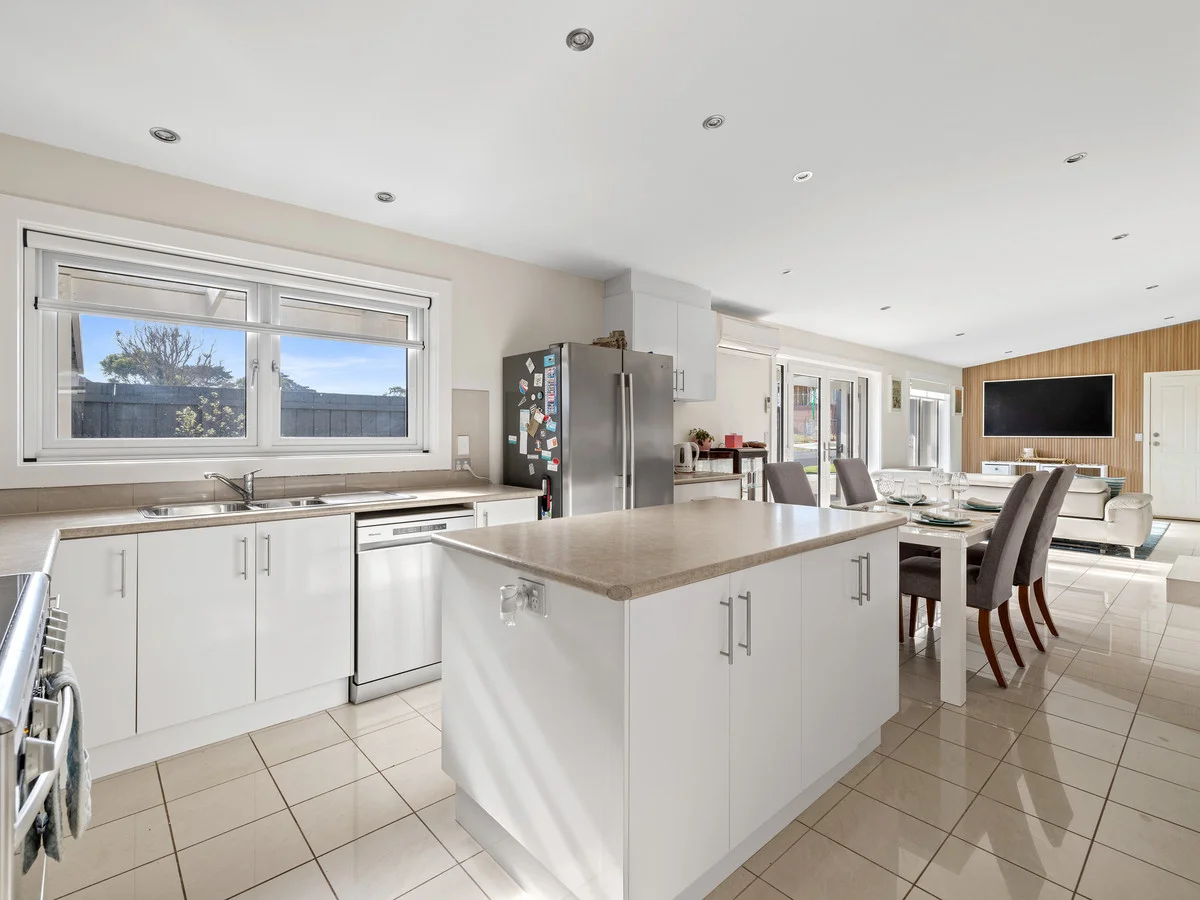 Additional image 8 of 2 Park Road, San Remo VIC 3925