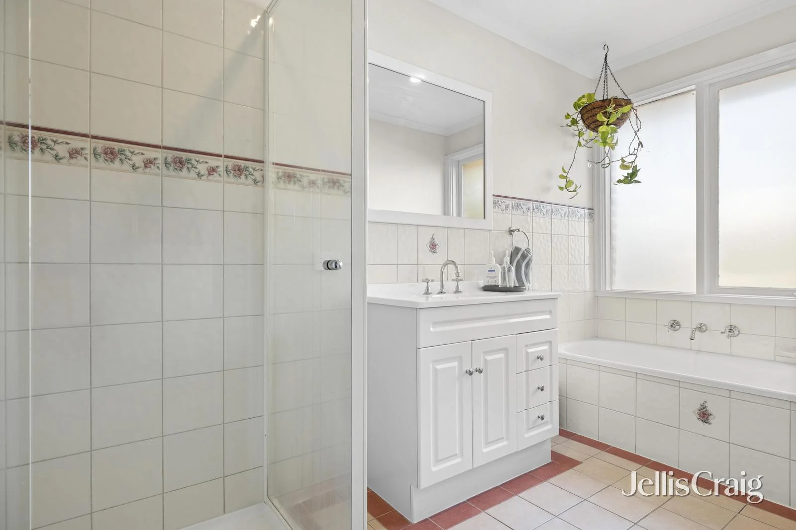 Additional image 15 of 5 Julie Court, Woodend VIC 3442