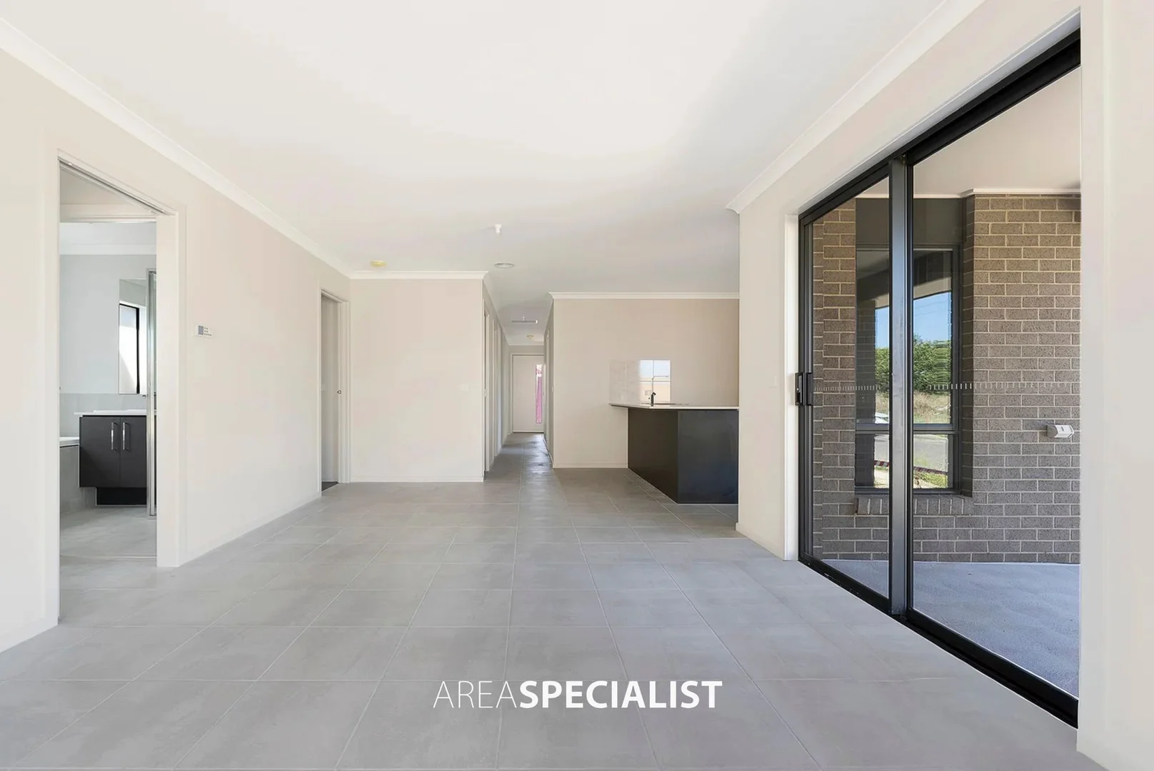 47 Patrobas Loop, Cranbourne East VIC 3977 photo 5
