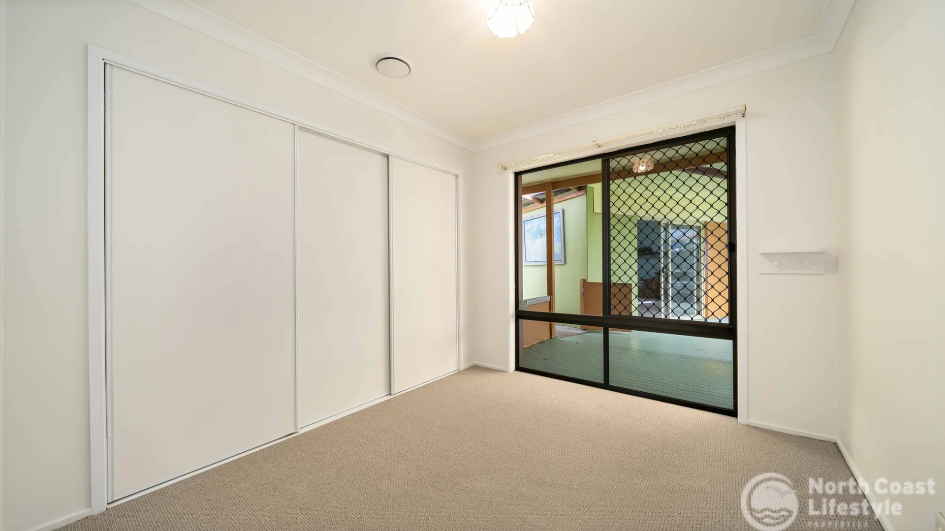 Additional image 14 of 14 Yengarie Way, Ocean Shores NSW 2483