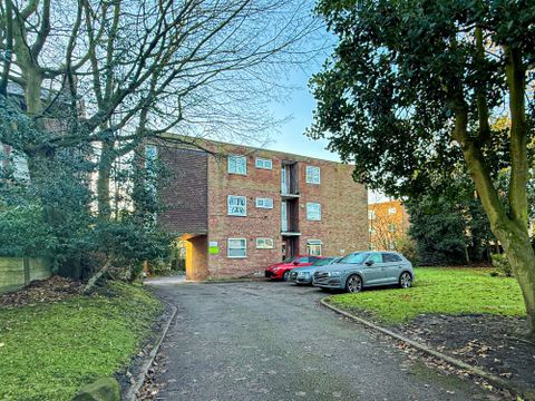 West Oakhill Park, Liverpool L13