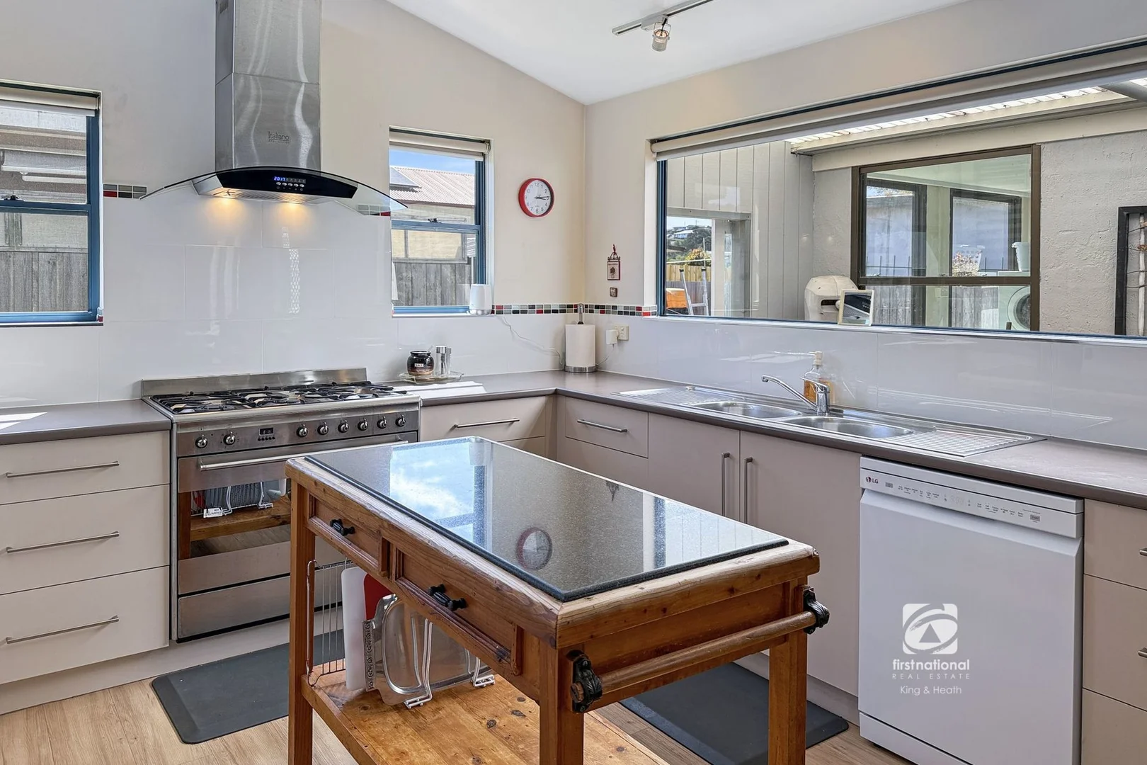 Additional image 8 of 27 Whiters Street, Lakes Entrance VIC 3909