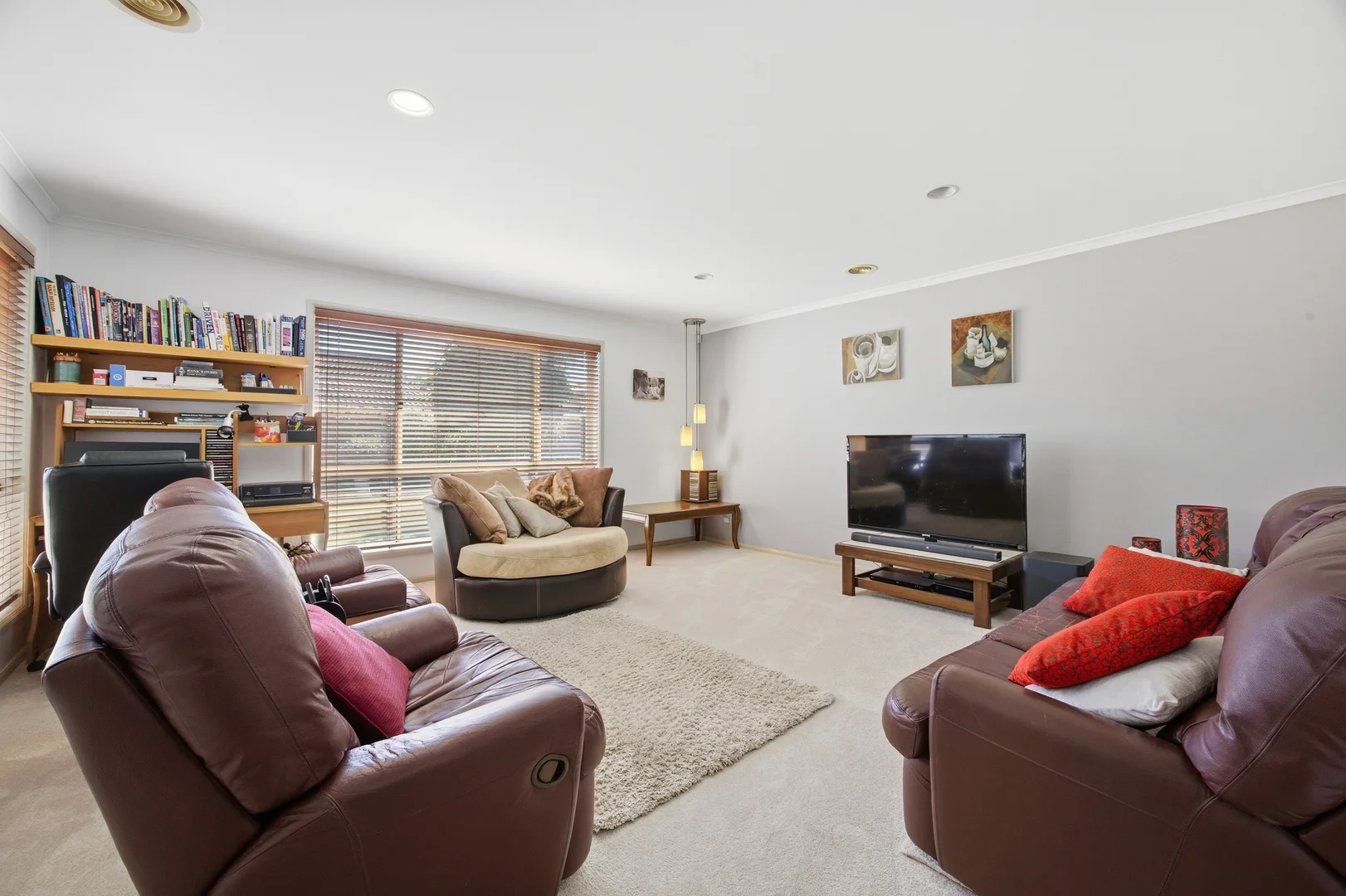 Additional image 4 of 10 Parkview Crescent, Jerrabomberra NSW 2619