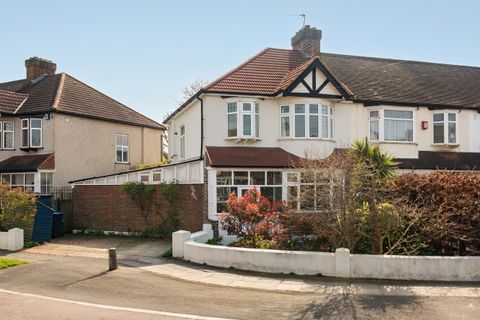 Beaford Grove, Raynes Park, London SW20