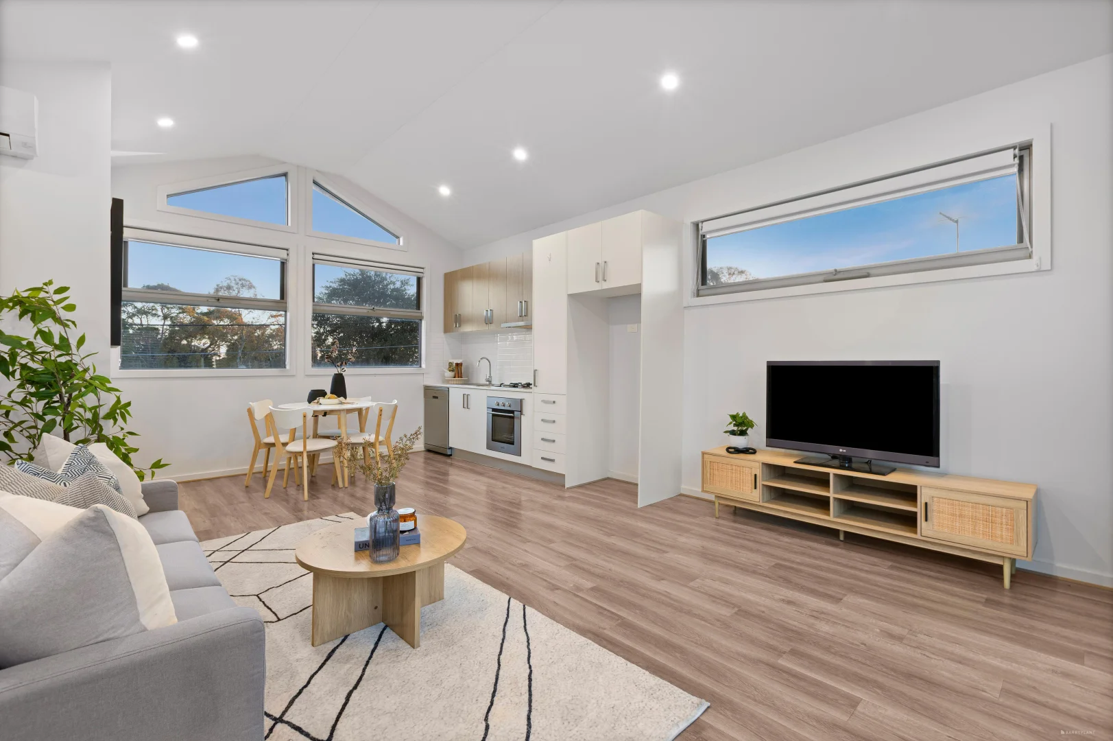 Additional image 3 of 1/8 Bardia Street, Heidelberg West VIC 3081
