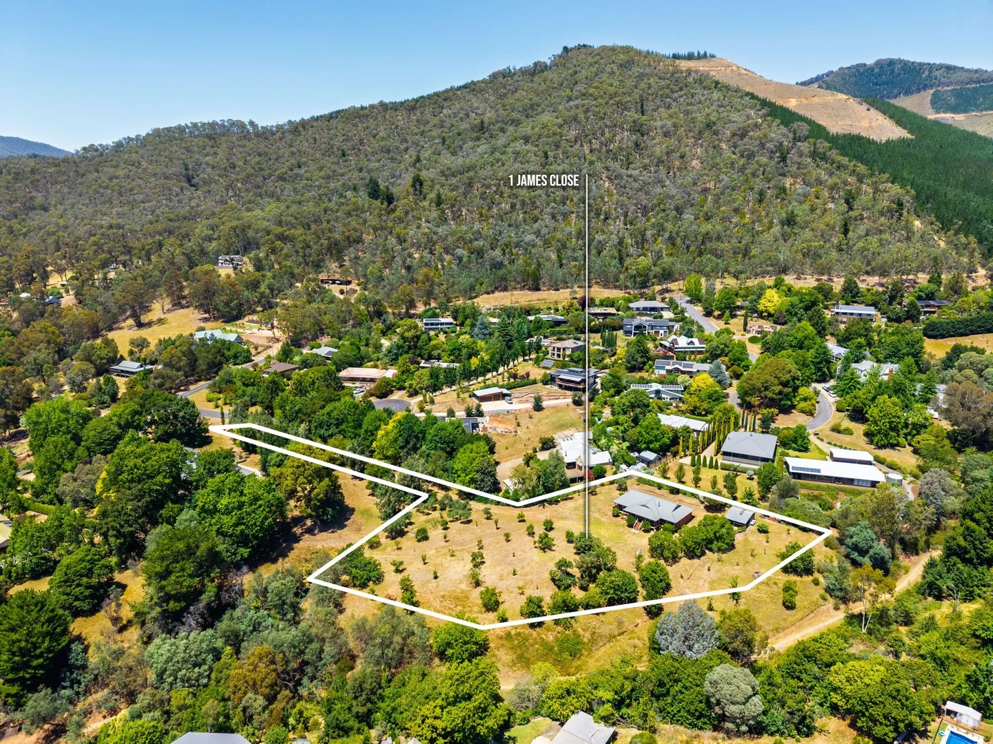 Additional image 3 of 1 James Close, Bright VIC 3741