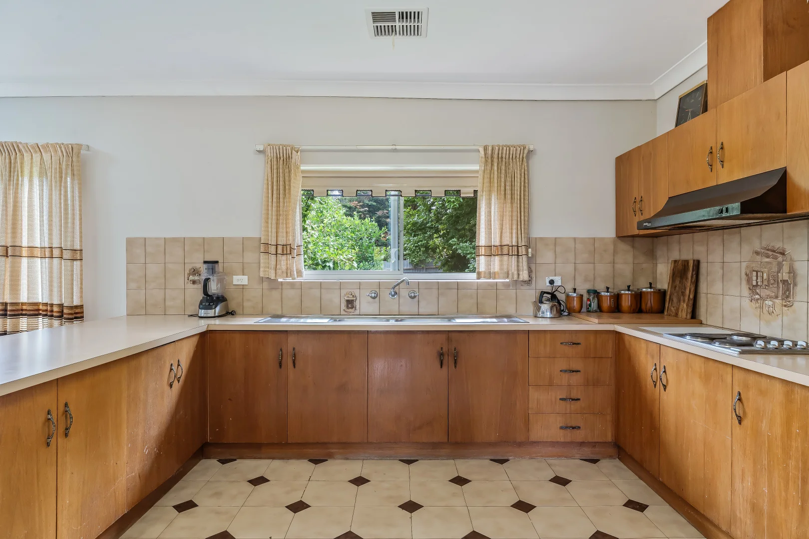 Additional image 3 of 16 Linden Road, Highbury SA 5089