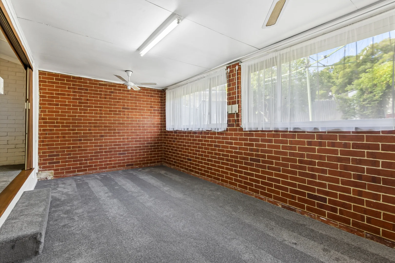 Additional image 14 of 130 Hill View Terrace, St James WA 6102